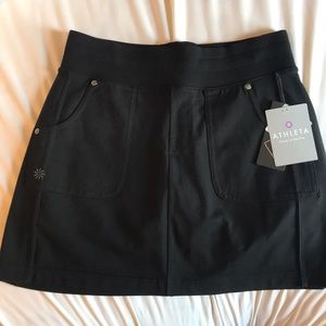 Athleta northpeak skort in black (NWT)